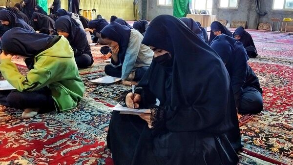 برگزاری لیگ جت دختران در مصلی بقیة اللّٰه شهرستان اشتهارد 