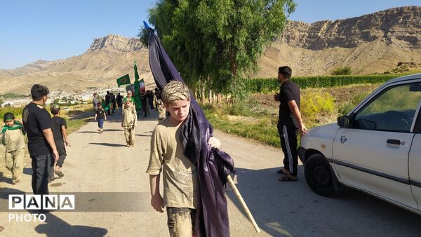 برگزاری آیین‌های عزاداری و مراسم زیارت اهل قبور در روستای مورانی