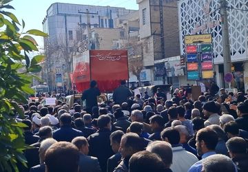 تشییع شهید مصطفی بیرانوند با حضور پرشور مردم لرستان 