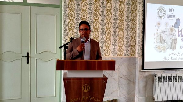 تجلیل از دانش‌آموز خبرنگاران پانا در لردگان