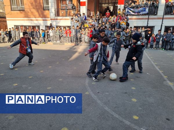 برگزاری مسابقات فوتبال درون مدرسه‌ای دبستان امام رضا(ع)