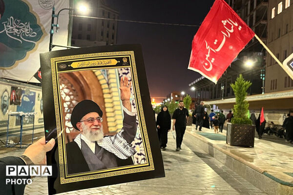 آغاز مراسم وداع با پیکر رهبر شهید در مشهد مقدس