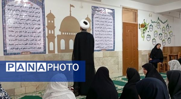 زنگ نماز در روز اول ماه مهر ۱۴۰۴در دبیرستان شهید مجید دهنوی نیشابور 
