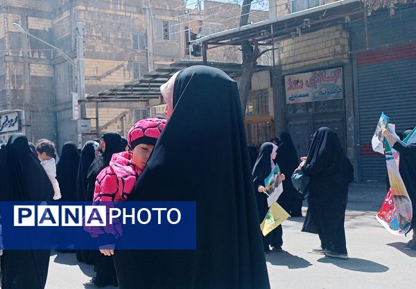 مردم فارسان یکپارچه در حمایت از قدس به خیابان آمدند