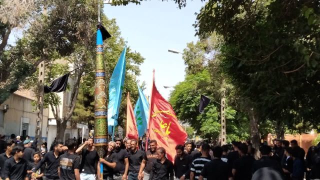حضور پر شور و مردم شهرستان کاشمر در برپایی دسته های عزاداری روز عاشورای حسینی 