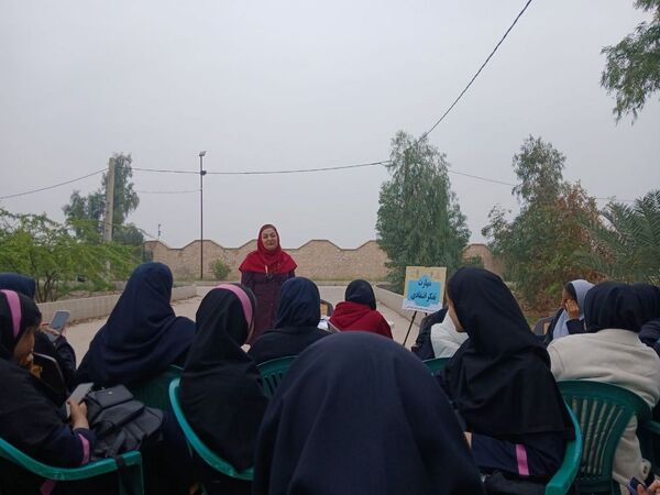 اردوی توانمندسازی دانش‌آموزان دختر  همیار مشاوران در بوشهر