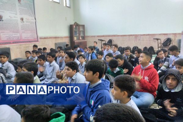 طنین «یا فاطمه(س)» در مدرسه شهید چمران