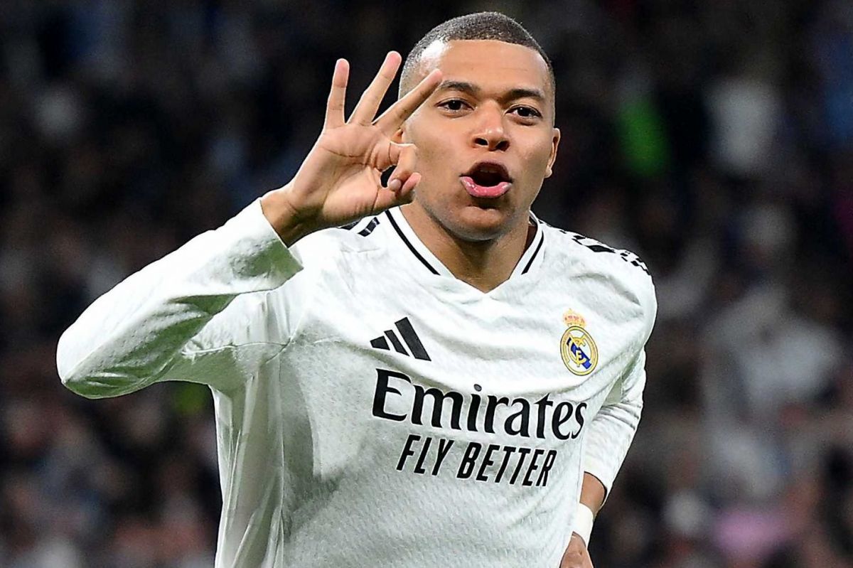 شنل افسانه‌ای کهکشانی‌ها بر دوش لاکپشت نینجای زئالی‌ها