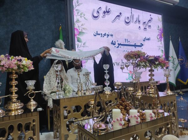 مراسم جشن ازدواج و اهدای ۱۱۰ جهیزیه به نوعروسان اصفهانی