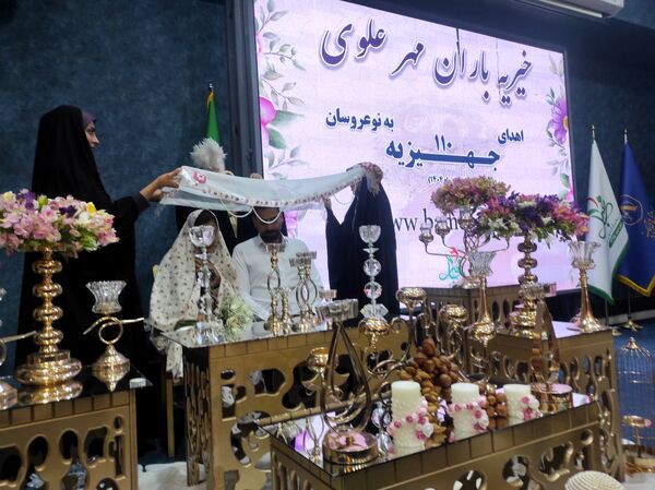 مراسم جشن ازدواج و اهدای ۱۱۰ جهیزیه به نوعروسان اصفهانی