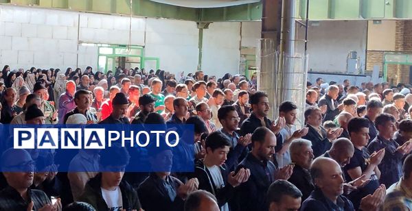 حضور با شکوه مردم شهر نسر و رباطسنگ در نماز عید سعید فطر 