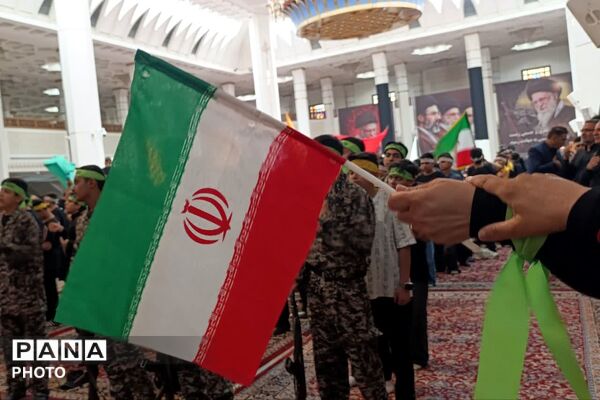 نوجوانان عاشورایی در حرم شاهچراغ(ع) - 1