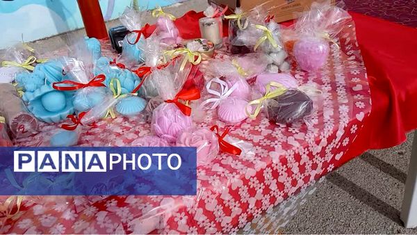 جشنواره بازارچه خوارزمی در دبیرستان بهرام رزمی ناحیه یک شیراز