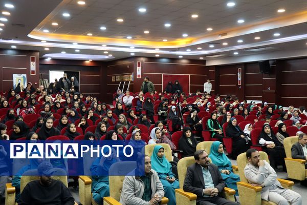 برگزاری اولین یادواره شهدای هنرمند در پاکدشت 