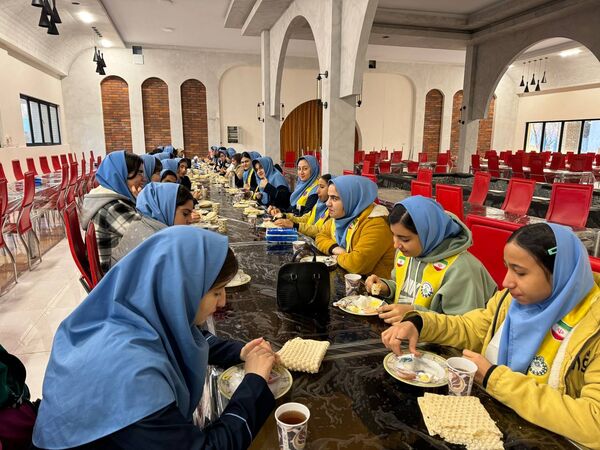 سفری هیجان انگیز به دنیایی تمشک با دختران ملارد 