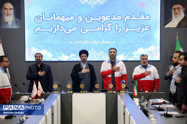 آیین تجلیل از از خبرنگاران هلالیتا