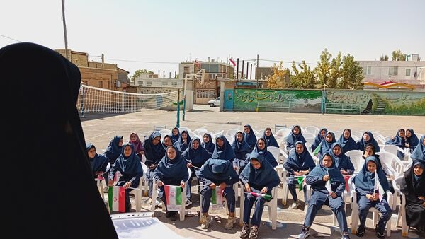 نواختن زنگ مهر و آغاز سال تحصیلی جدید در شهرستان کمیجان