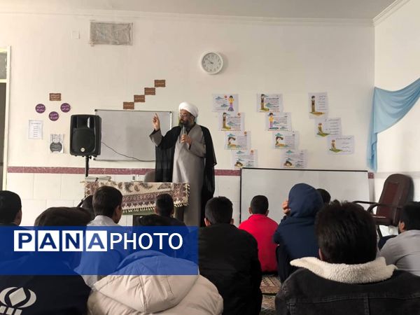 گرامیداشت ایام فاطمیه در دبیرستان خاتم الانبیا خاتم