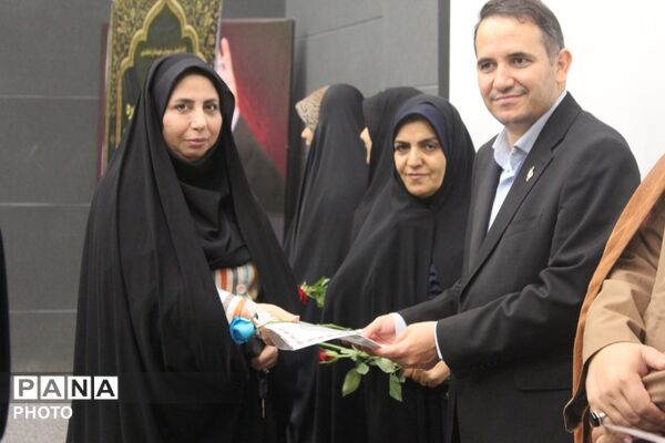 تقدیر از مدیران، معاونان و مدیران فعال قرآنی در آیین اختتامیه چهل‌وچهارمین مسابقات قرآن، عترت و نماز شهرستان اسلامشهر 