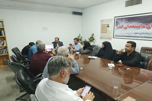 نشست هفتگی خبرنگاران گناباد با محوریت بحران کم‌آبی 