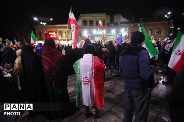 ندای رعدآسای «الله‌اکبر» در بزرگداشت یوم‌الله ۱۲ فروردین، در استان همدان