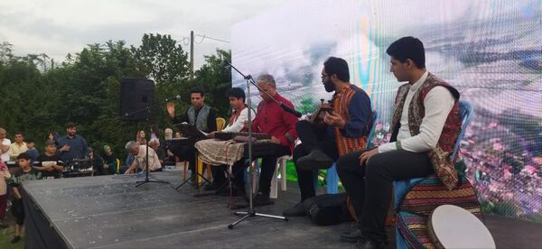 چهارمین جشنواره آلوچه در شهرستان صومعه‌سرا