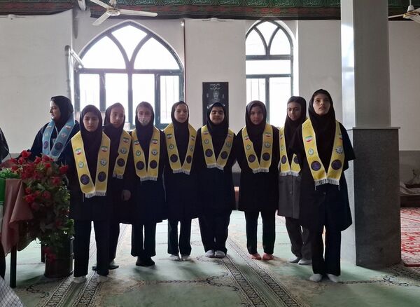 جشن روز دانش آموز دختران دبیرستان حضرت فاطمه و حضرت رقیه در مهدیه شهر بار نیشابور 
