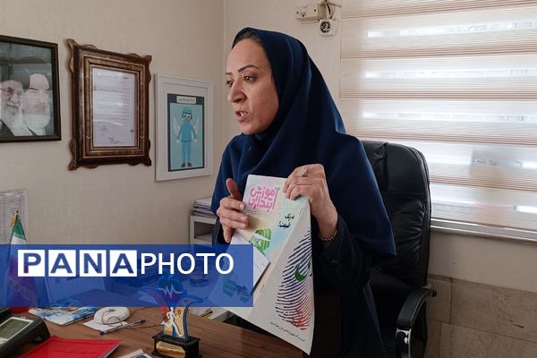 بازدید کارشناس مسئول سلامت و تندرستی آموزش و پرورش شهرستان قدس، از دبستان پروین، در جایگاه یک خانه محیط زیستی