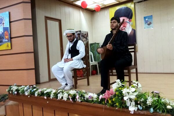 هنرنمایی دانش‌آموزان نوازنده در دیار شیخ جام