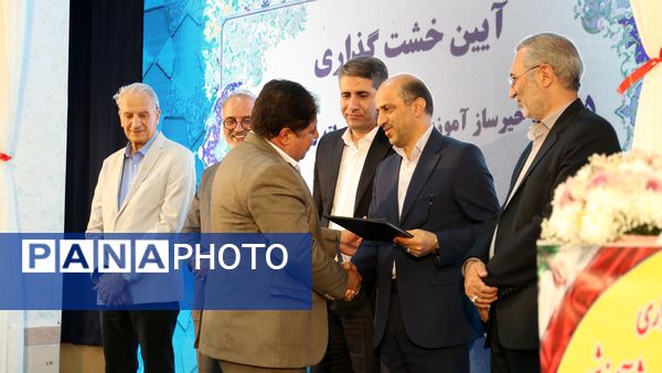 خشت گذاری ۵ پروژه‌ عمرانی منطقه ۵ آموزش و پرورش شهر تهران