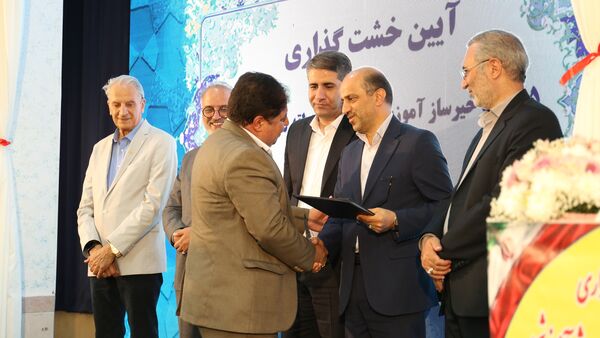 خشت گذاری ۵ پروژه‌ عمرانی منطقه ۵ آموزش و پرورش شهر تهران