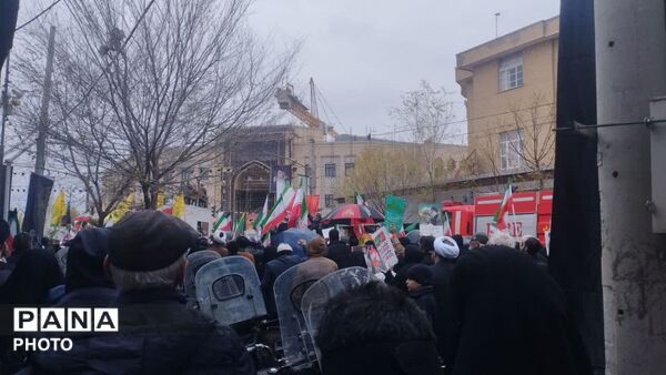 صدای مرگ بر استکبار در تهران طنین انداز شد
