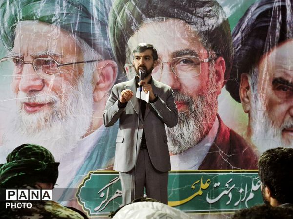بهار وفاداری به وطن در گلوگاه