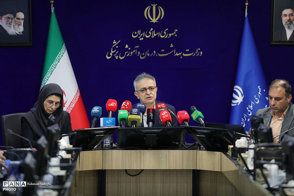 نشست خبری مدیرکل بیماری های واگیردار و مدیر کل تغذیه وزارت بهداشت