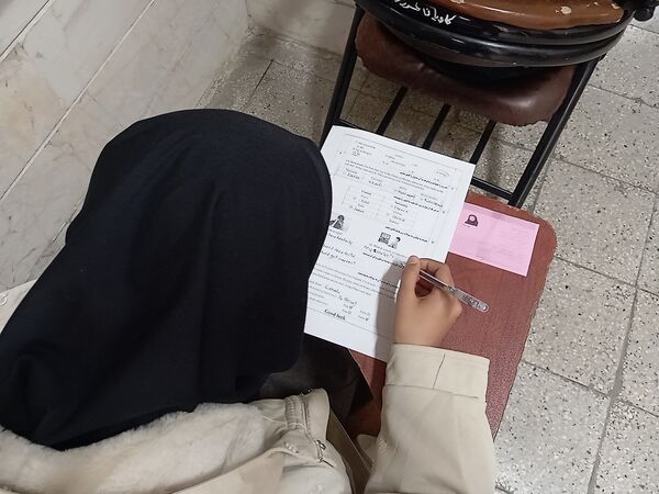 امتحانات نوبت اول در دبیرستان نمونه اندیشه 