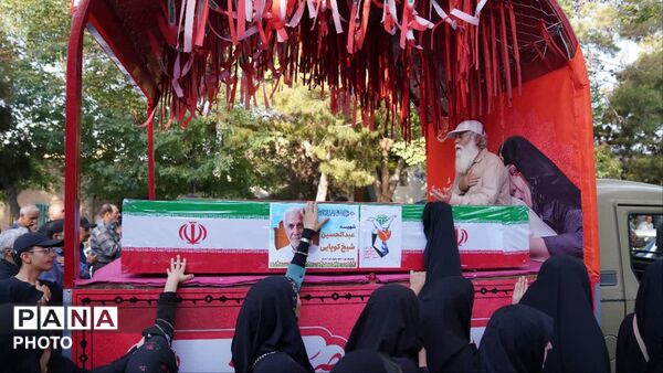 مراسم تشییع پیکر مطهر شهیدان مصطفی امینی و عبدالحسین شیخ‌کوپایی در اصفهان