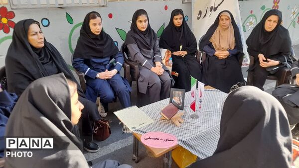 حضور دانش‌آموزان دبیرستان فدک در پاتوق «نوجوان مبارز » شهرستان فردیس