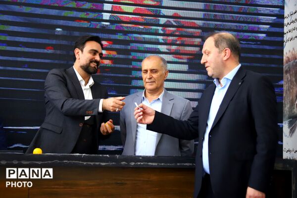 جشنواره بزرگ خریداران ماهی در تبریز