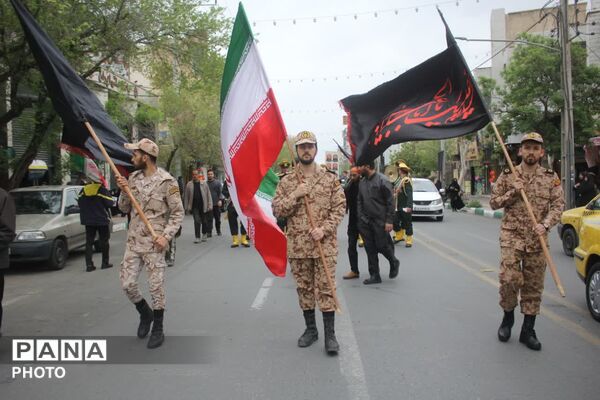 تشییع پیکر آخرین بازمانده شهدای خانواده دهقان در قم