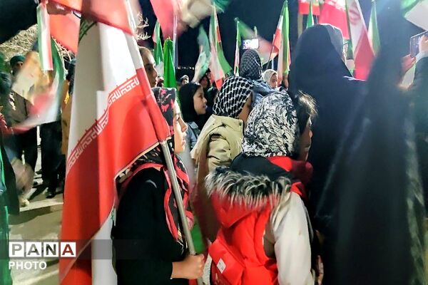 صدای ایستادگی در شب‌های خیابان شهر بار