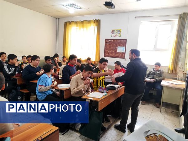 مراسم میلاد حضرت ابوالفضل(ع) در دبیرستان میثاق