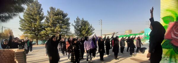 صبحگاه دبیرستان دخترانه دوره اول پروین اعتصامی  روستای انداد