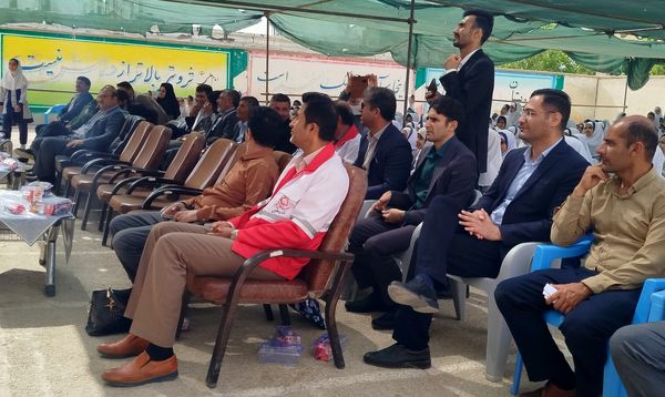 زنگ سپاس معلم در دبستان شکوفه‌های دانش لردگان