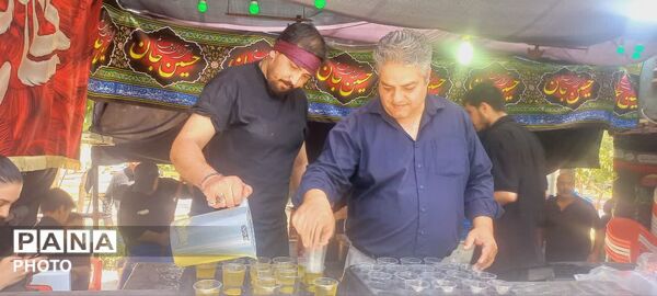 پذیرایی موکب قمر بنی هاشم در ظهر روز تاسوعا