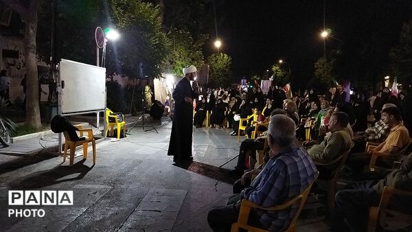 کافه گفتگوی حسینیه امام خمینی در صد و پنجمین شب 