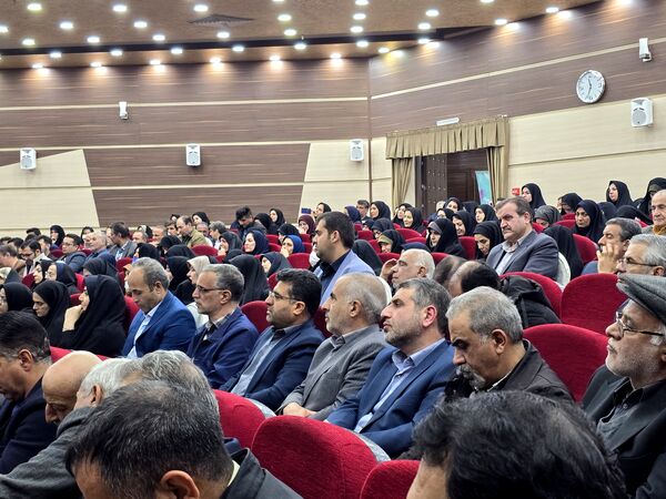 آیین تکریم و معارفه مدیر آموزش و پرورش ناحیه۴ استان اصفهان