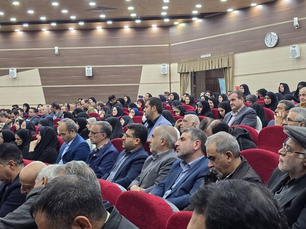 آیین تکریم و معارفه مدیر آموزش و پرورش ناحیه۴ استان اصفهان