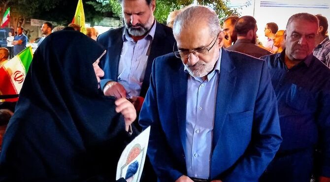 حضور معاون پارلمانی دولت شهید رئیسى  در تجمعات شبانه