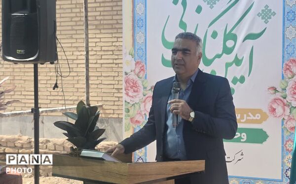  آیین کلنگ‌زنی مدرسه ۶ کلاسه وحشی بافقی در بافق