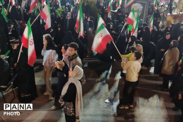 گردهمایی‌های پیوسته میدان امام(ره)